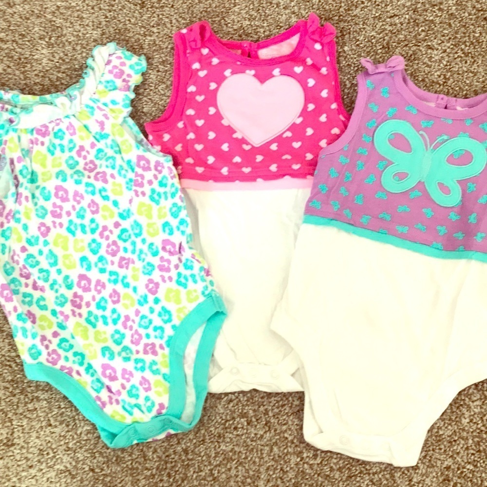 onesie 24 months- washed not worn